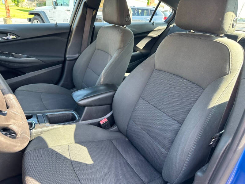 2017 Chevrolet Cruze LT Auto