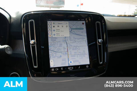 2023 Volvo XC40 B5 Plus Bright Theme