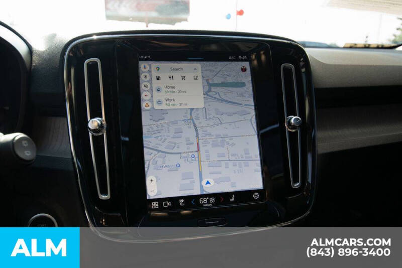 2023 Volvo XC40 B5 Plus Bright Theme