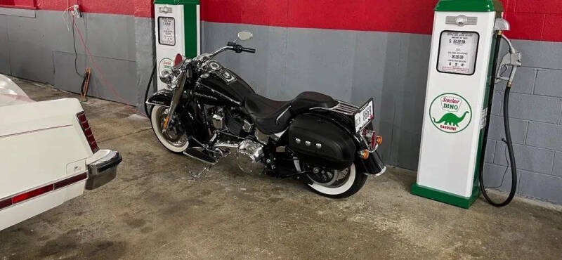 2017 Harley-Davidson FLSTNI