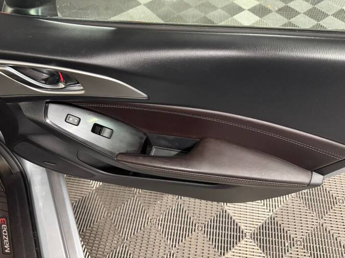 2018 Mazda MAZDA3 Touring