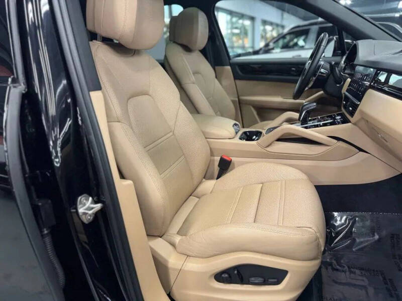 2023 Porsche Cayenne
