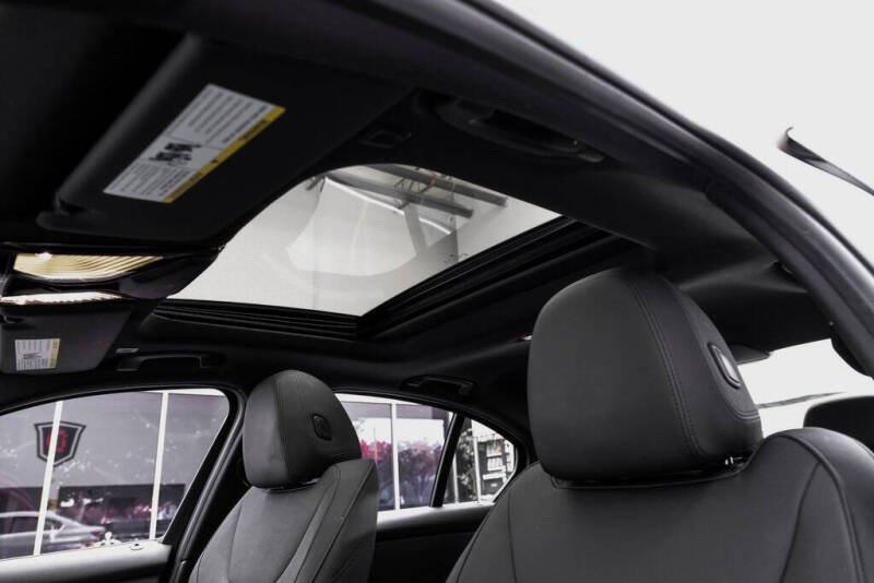 2020 BMW 3 Series 330i