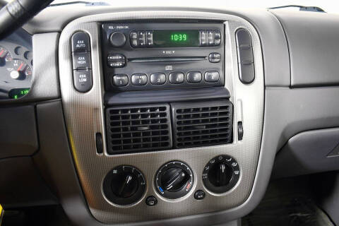 2004 Ford Explorer XLT