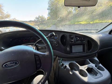 2008 Ford E-Series E-250 SD