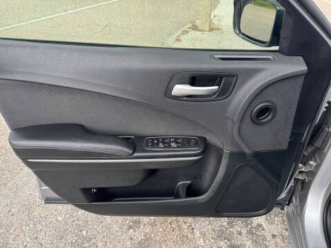 2016 Dodge Charger SE