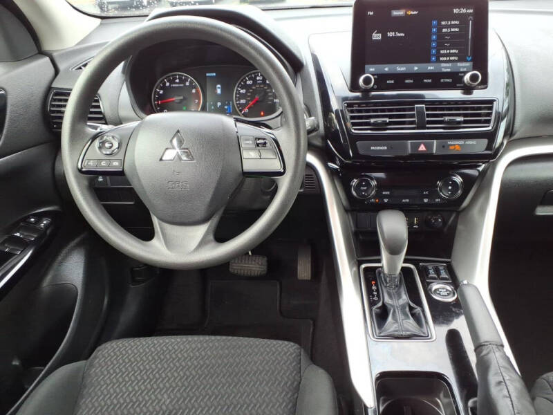 2024 Mitsubishi Eclipse Cross LE