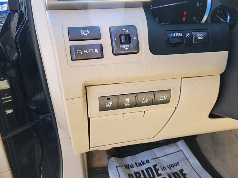 2013 Lexus LX 570