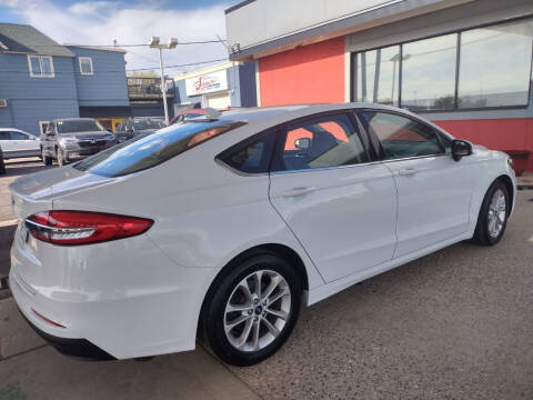 2020 Ford Fusion SE