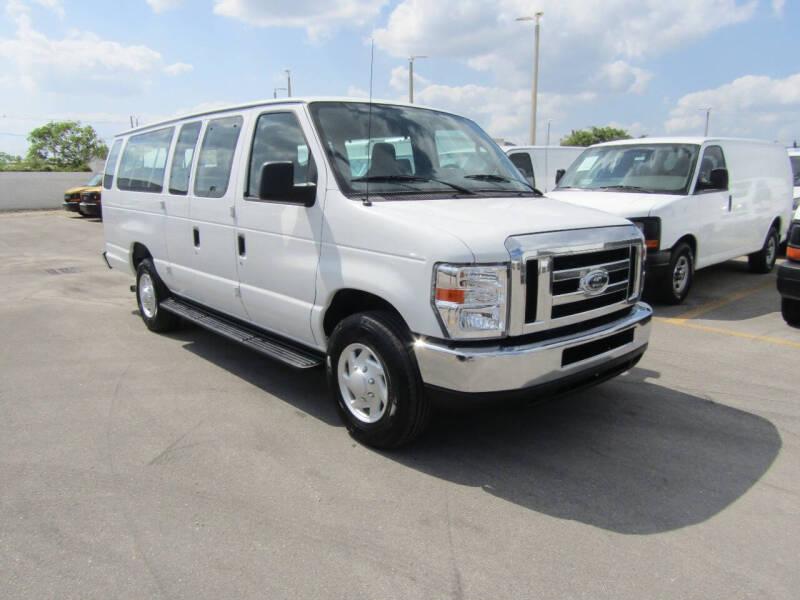 2012 Ford E-Series E-350 SD XLT
