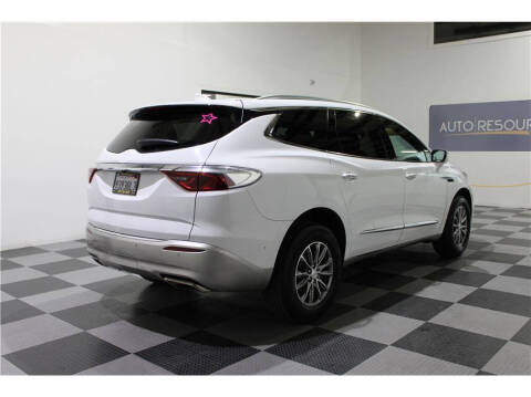 2022 Buick Enclave Essence