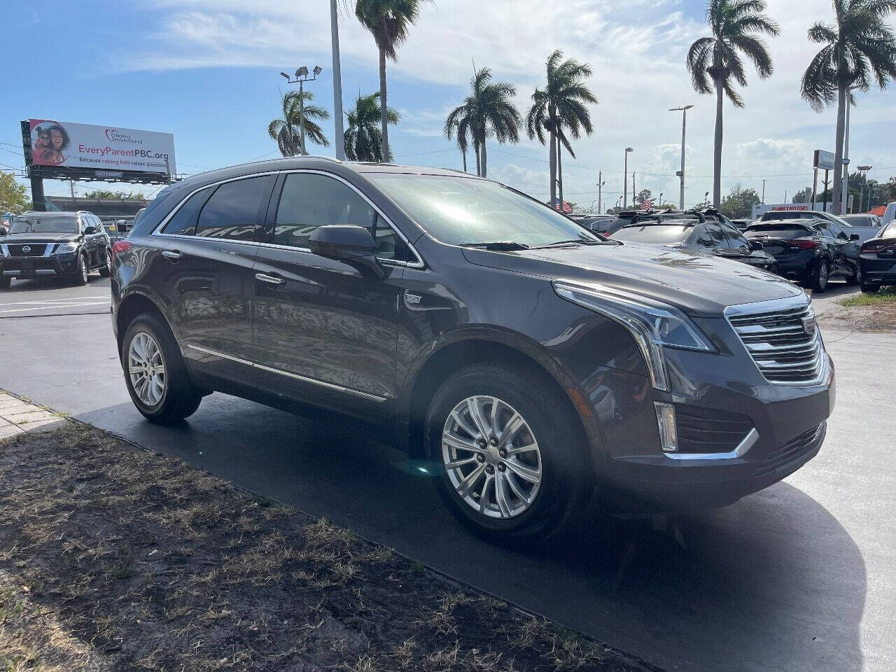 2019 Cadillac XT5  - $23,900