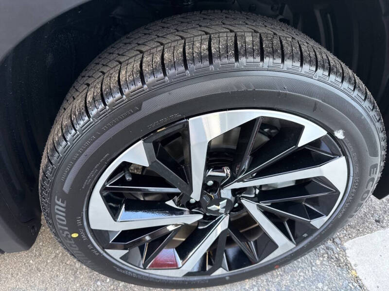 2025 Mitsubishi Outlander PHEV SEL