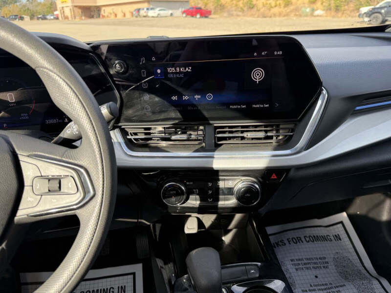 2024 Chevrolet Trax LT