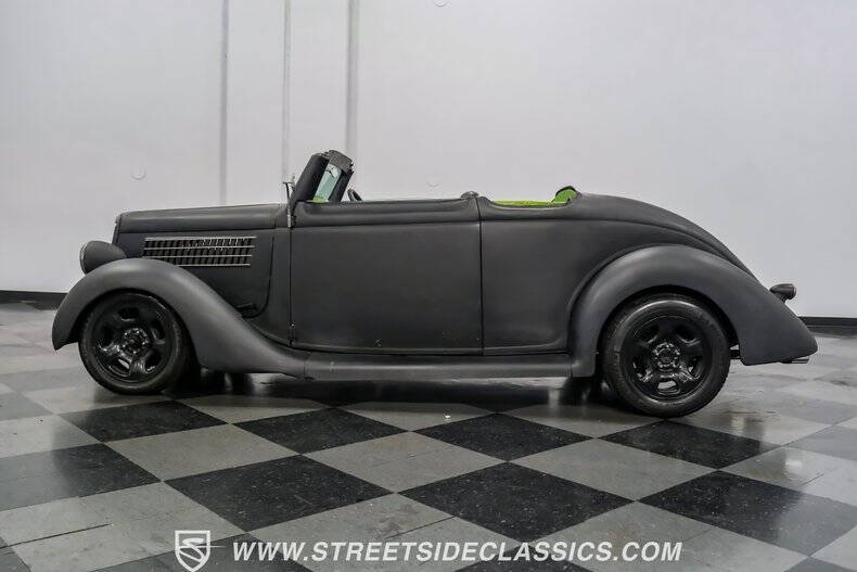 1935 Ford Cabriolet