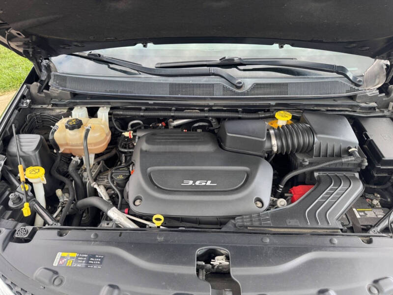 2017 Chrysler Pacifica Touring-L