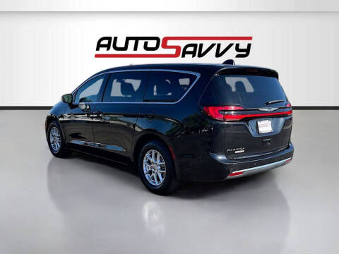 2023 Chrysler Pacifica Touring