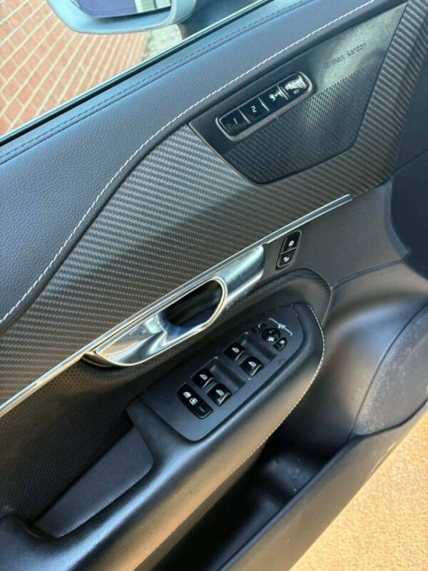 2019 Volvo XC90 T6 R-Design