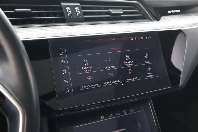 2019 Audi e-tron quattro Prestige