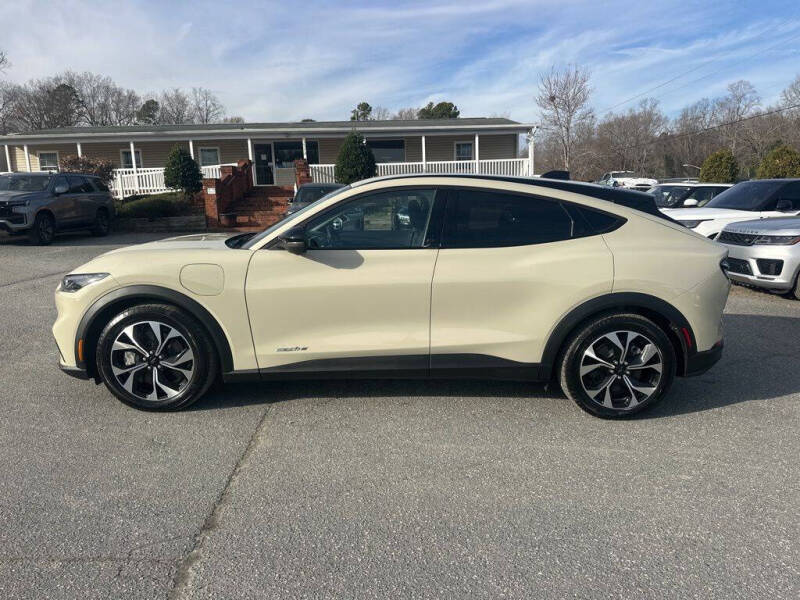2025 Ford Mustang Mach-E Select