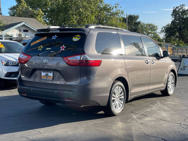 2015 Toyota Sienna
