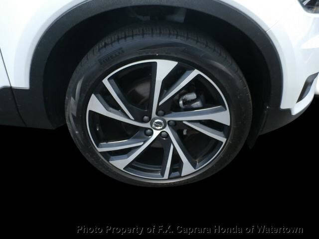 2021 Volvo XC40 T5 R-Design