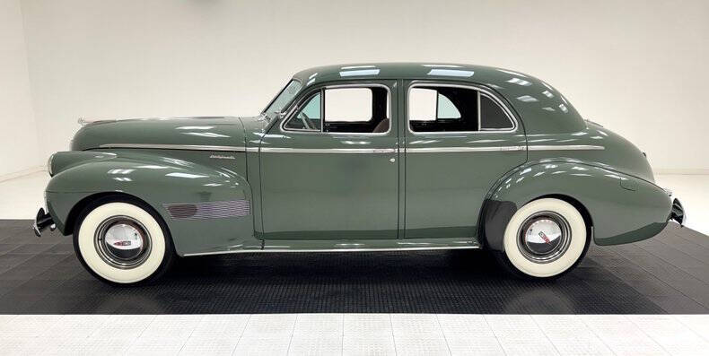 1940 Oldsmobile Custom Cruiser