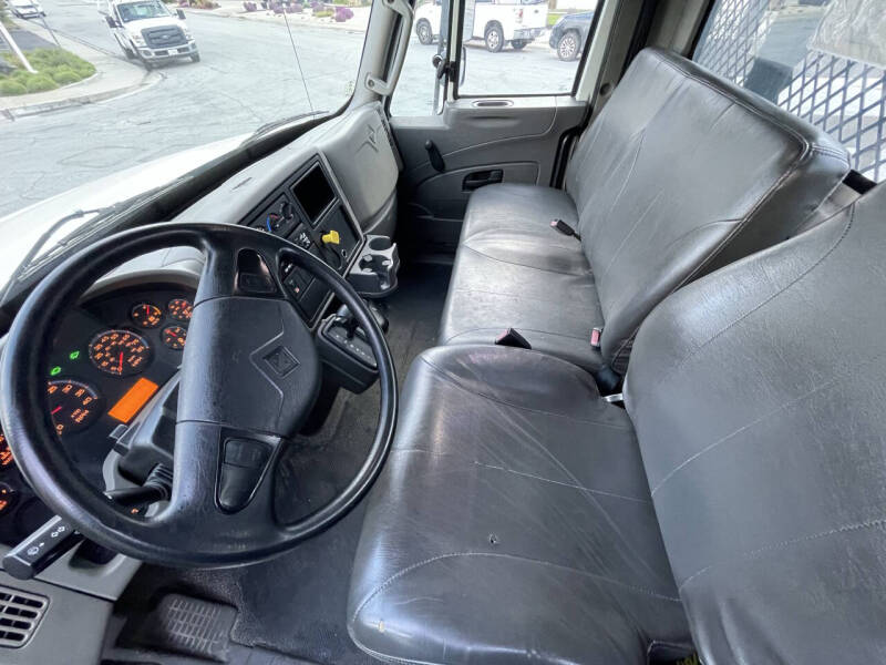 2019 International DuraStar 4300