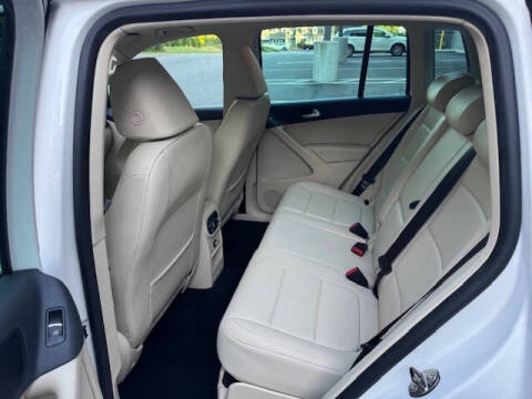 2011 Volkswagen Tiguan SE 4Motion