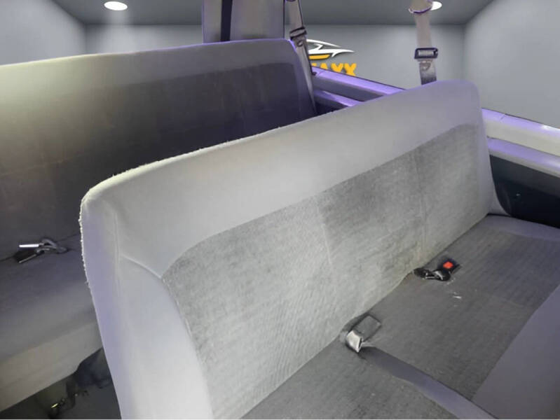 2005 Ford E-Series E-350 SD XLT