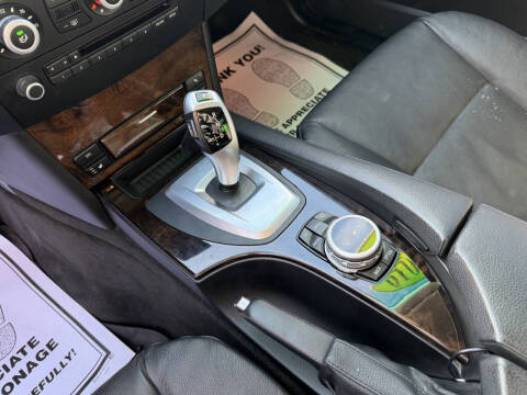 2010 BMW 5 Series 528i