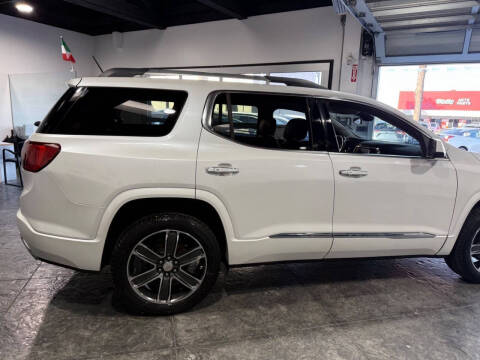 2018 GMC Acadia Denali