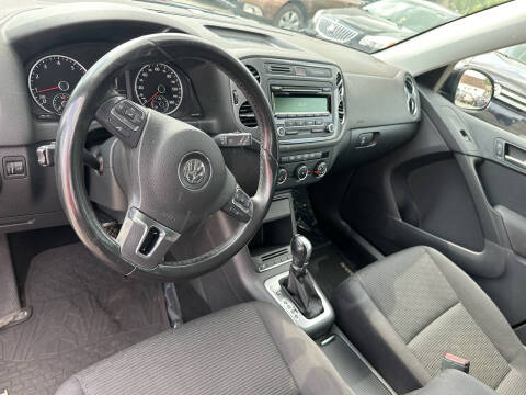 2013 Volkswagen Tiguan S 4Motion