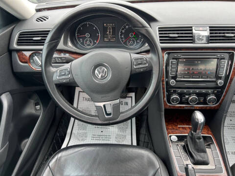 2012 Volkswagen Passat TDI SEL Premium