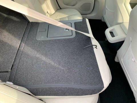 2023 Volvo S60 B5 Plus Dark Theme