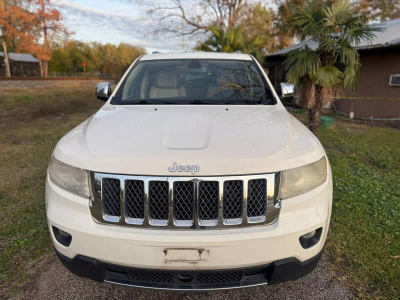 2011 Jeep Grand Cherokee Overland photo 4