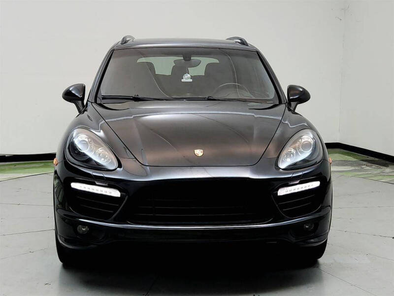 2013 Porsche Cayenne GTS