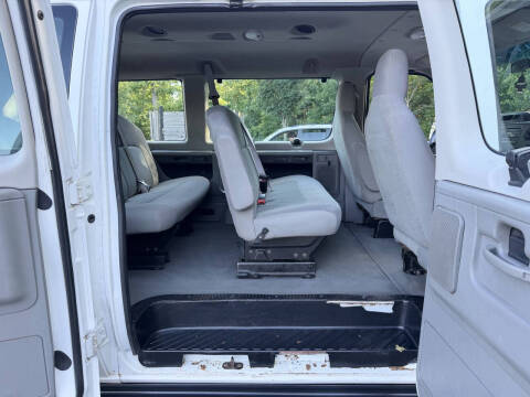 2012 Ford E-Series E-350 SD XLT
