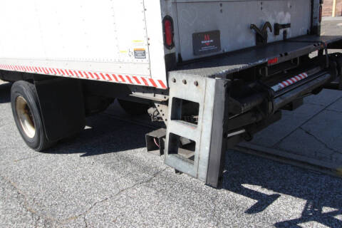 2015 Freightliner M2 106