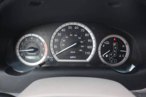 2004 Toyota Sienna LE 7 Passenger