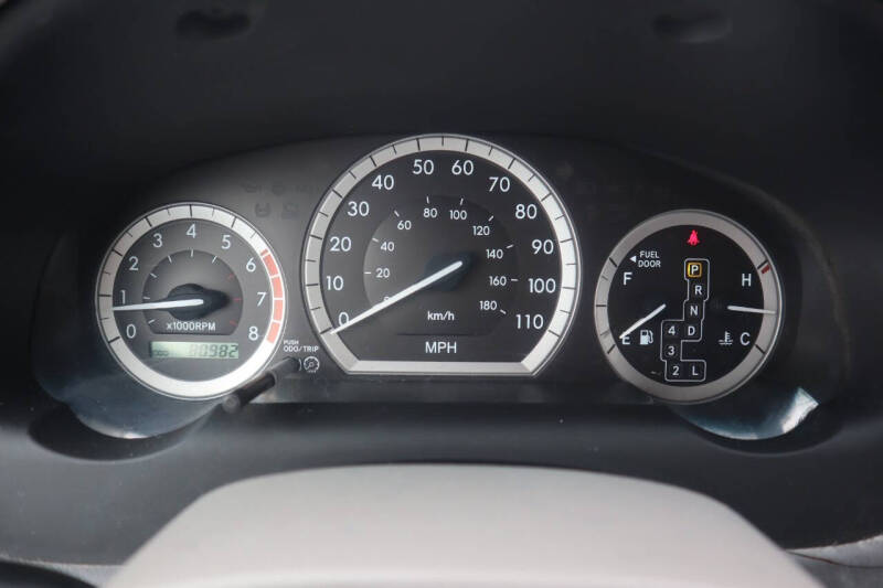 2004 Toyota Sienna LE 7 Passenger