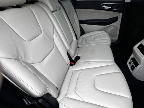 2021 Ford Edge Titanium