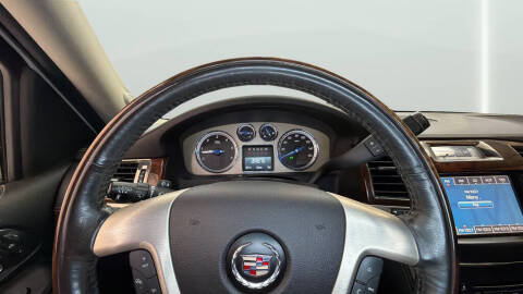 2013 Cadillac Escalade Platinum Edition