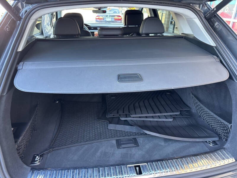 2021 Audi e-tron quattro Premium