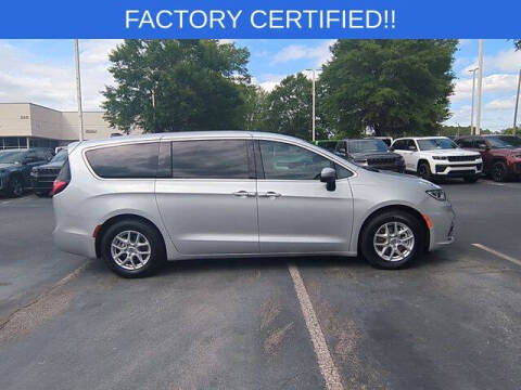2023 Chrysler Pacifica Touring L