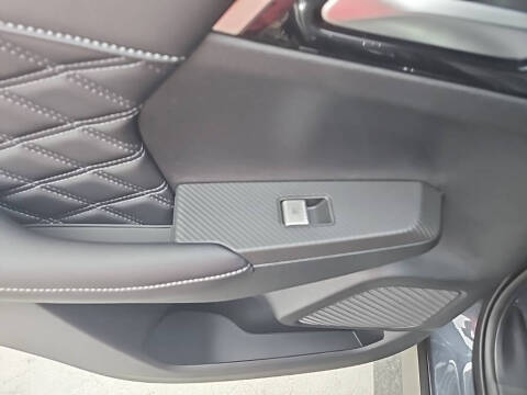 2025 Mitsubishi Outlander PHEV SEL