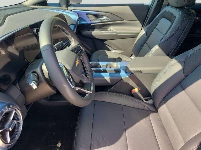 2026 Chevrolet Equinox EV LT 2