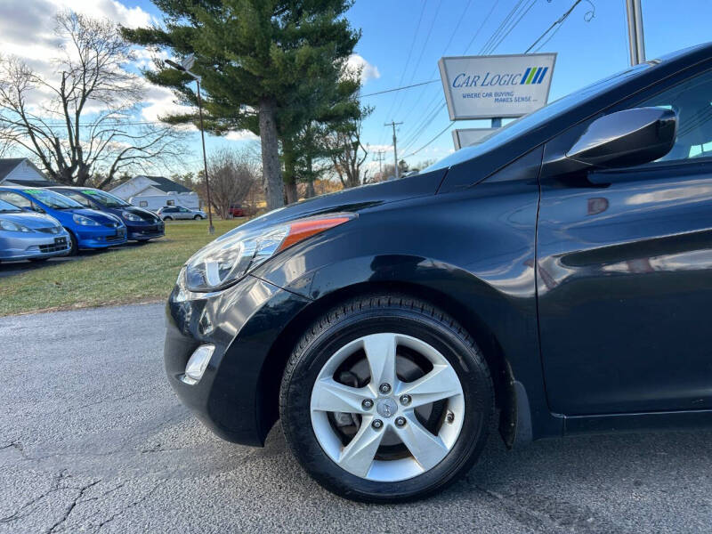 2013 Hyundai Elantra GLS photo 3