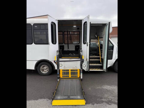 2016 Ford E-Series E-450 SD