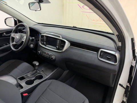 2020 Kia Sorento LX